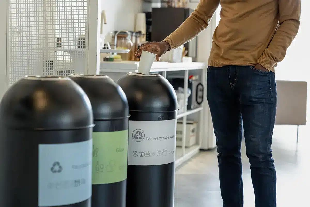 Reciclaje en empresas en El Salvador: una ventaja competitiva sostenible